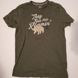 Old Navy t-shirt